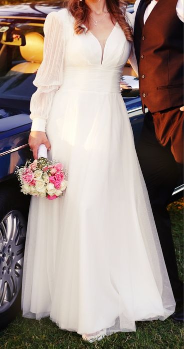 Suknia ślubna z długim rękawem M/L