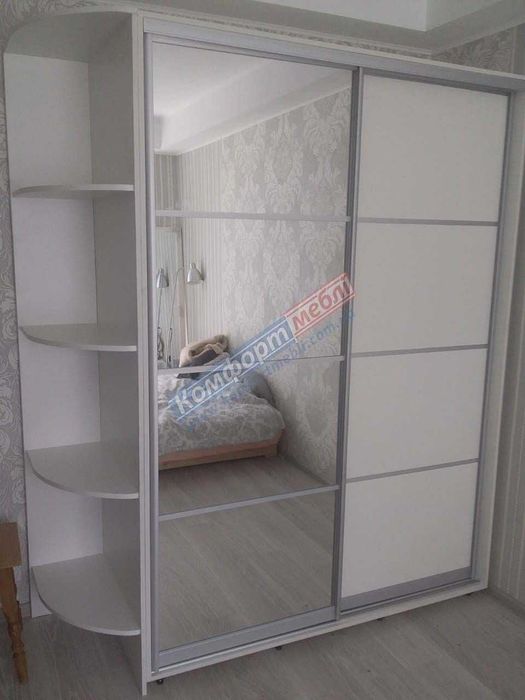 Фабричні шафи купе в наявності.