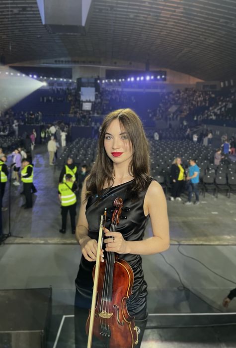 Викладач вокалу/скрипки/синтезатору місто Київ