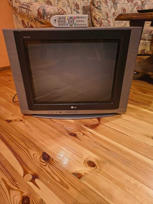 Telewizor LG 21" z pilotem