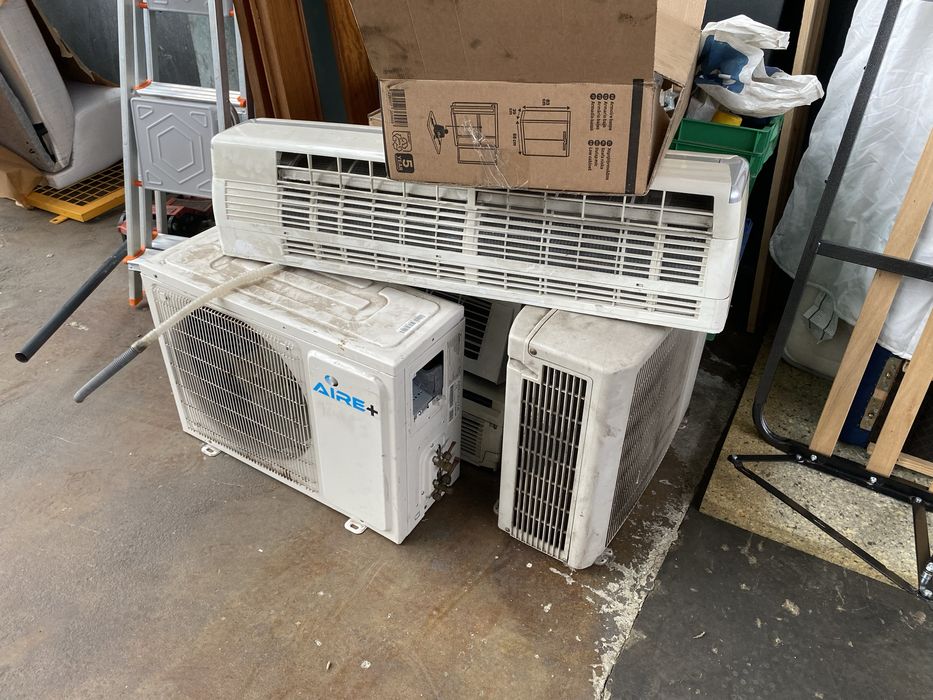 2 Ar condicionado completos a funcionar.