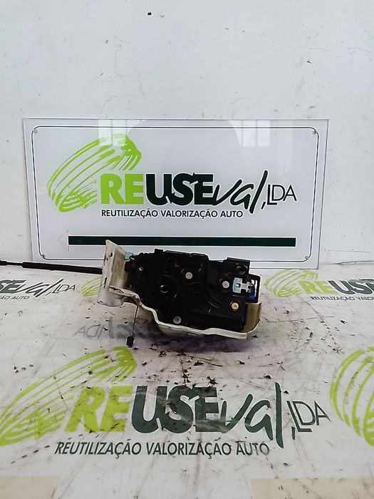 Fechadura / fecho porta frente esquerdo VOLKSWAGEN Golf V (1K1)