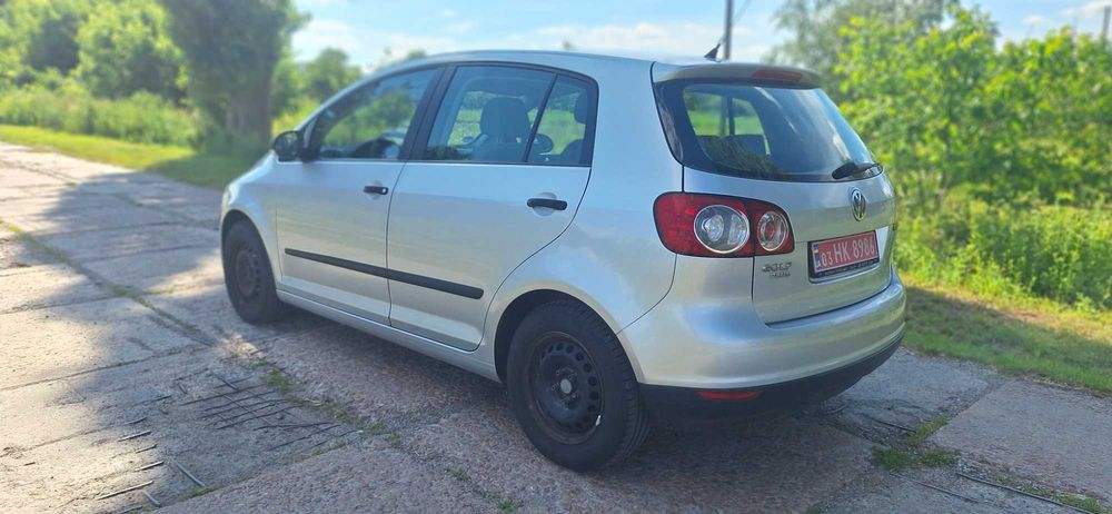Легковий автомобіль
