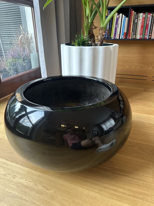 Donica czarna bardzo dobry stan!