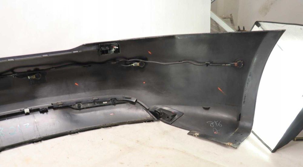 Tesla Model S бампер задній рест дорест