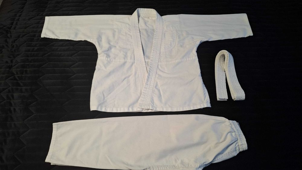 Kimono do karate + pas dla dziecka 128 cm