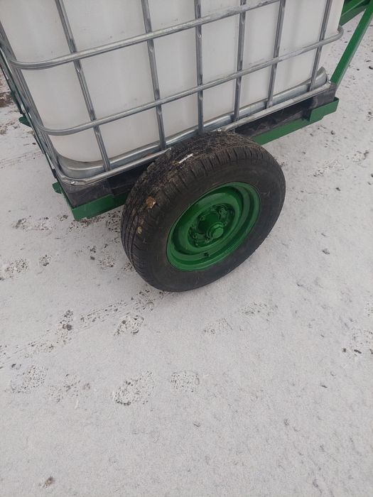 Mauzer na kołach 1000 l beczka