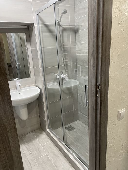 Продам 2 кімнатну квартиру в центрі
