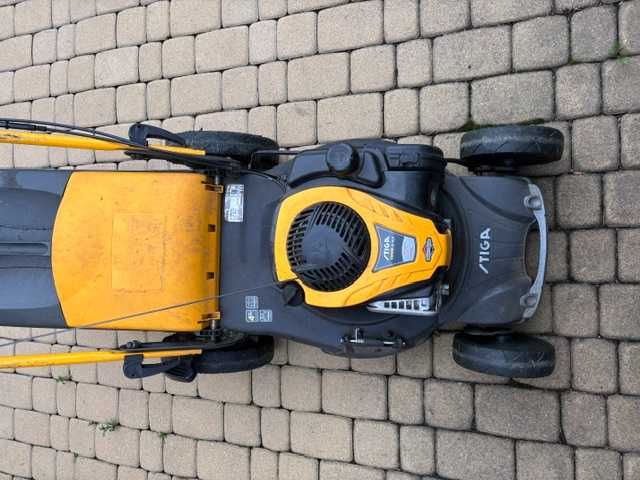 Kosiarka STIGA Combi 48 SQ B with a Briggs & Stratton 625 E-Series ReadyStart