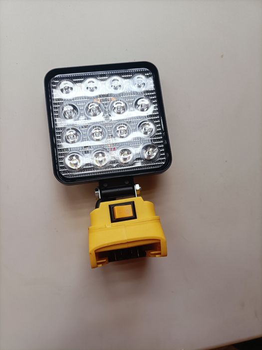 Lampa halogen LED do akumulatorów DeWalt