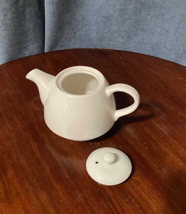 Чайник заварочный фарфоровый