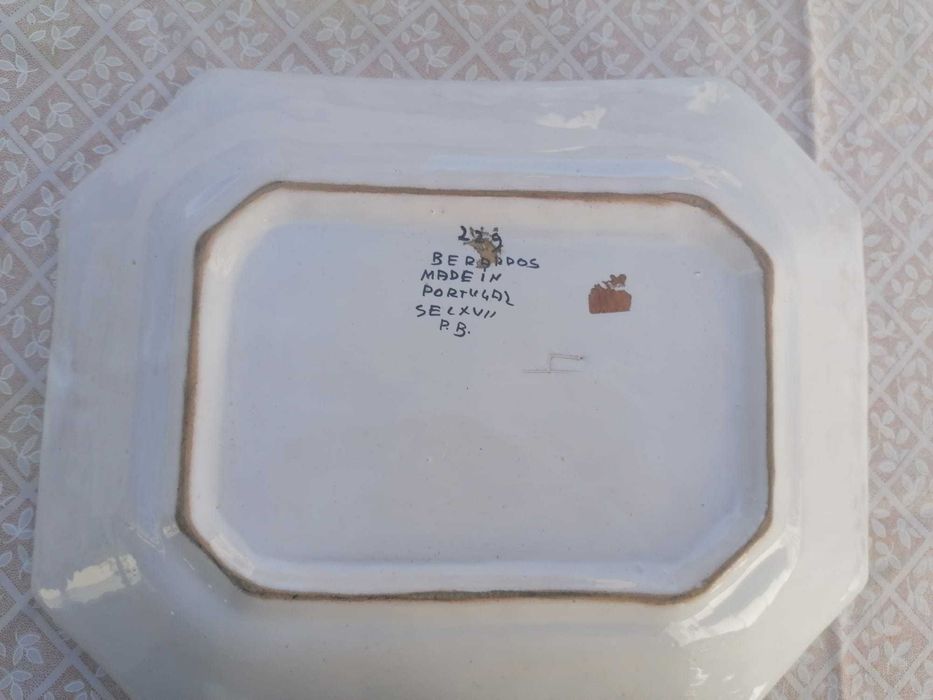 Travessa Faiança Berardos Pintado à mão Sec. XVII