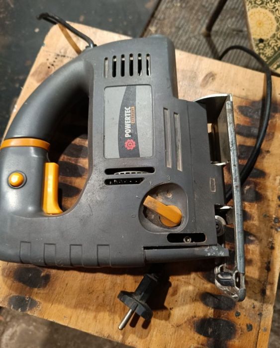 Електричний лобзик powertec