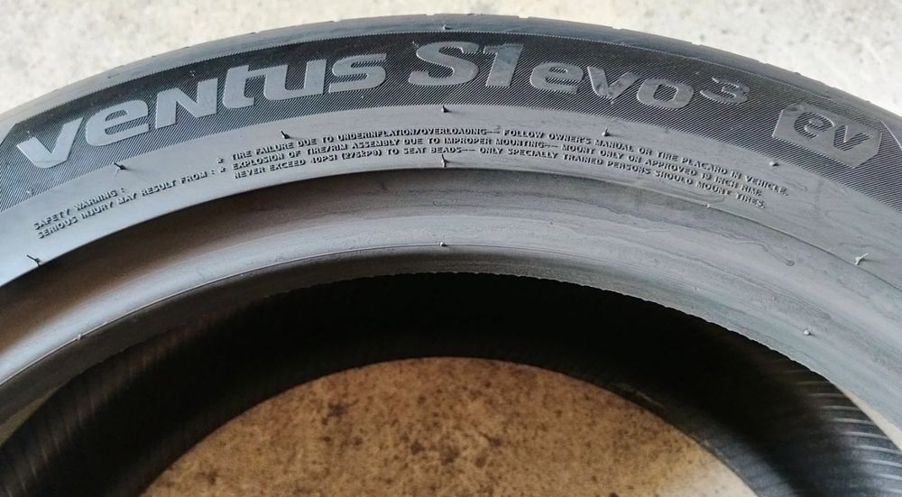 Шини літні R19 255/45 Hankook Ventus S1 Evo3 EV