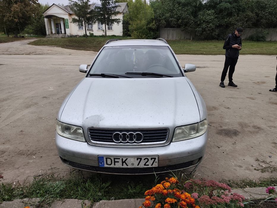 продам Ауді А4 б5