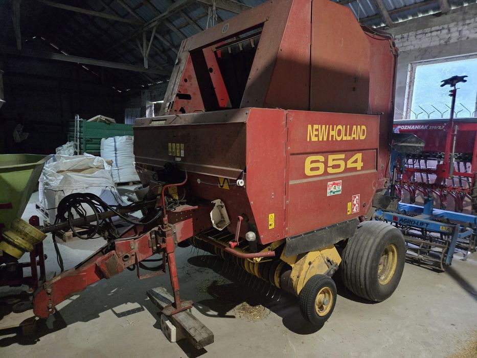 Prasa New Holand 654