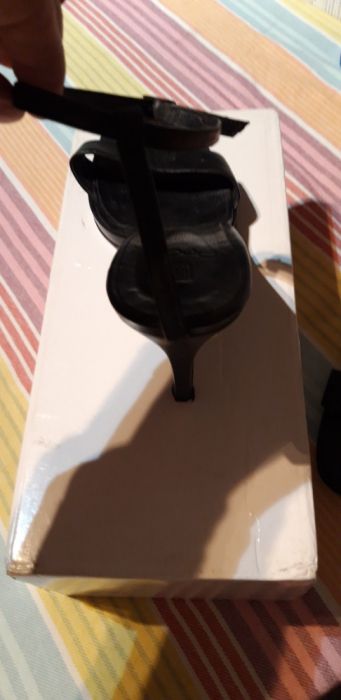 Sandálias salto alto