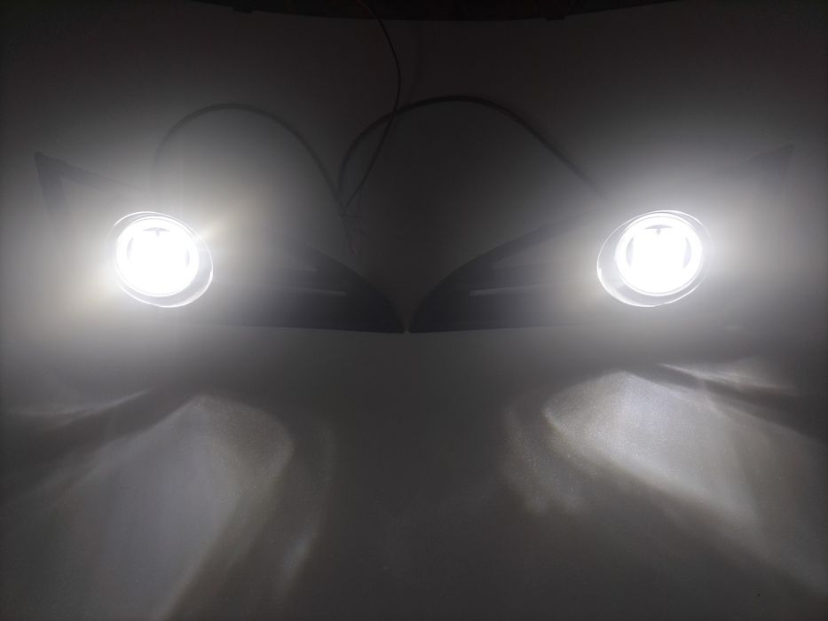 LED противотуманки + дхо с решётками для Джили МК, MK NEW, МК2, МK CROSS.