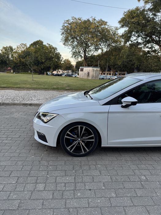 seat leon look cupra — photo 3