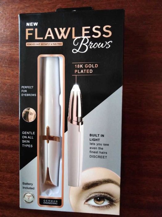 Триммер для бровей FLAWLESS Brows