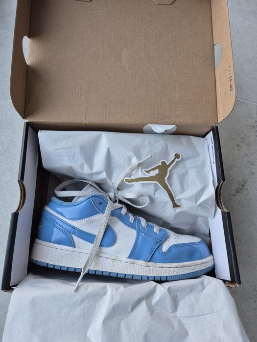 Buty NIKE Air Jordan 1 Low SE 37,5