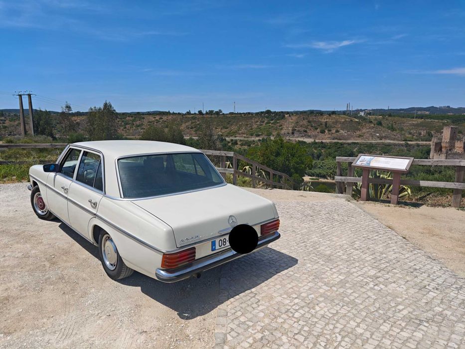 Mercedes W115/8 220D