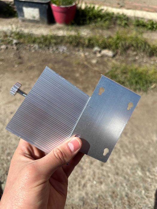 Лазерный уровень 16 линий зелёный + 2 АКБ, штатив, кейс, USB зарядка