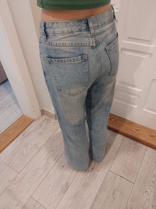 Jeansy Cropp z szerokimi nogawkami XS