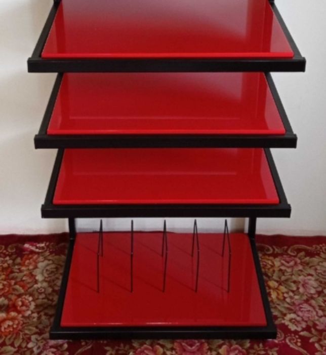 Музикальная єтажрка в стиле Лофт.