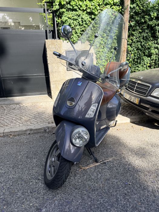 Vespa GTV 250 ie azul