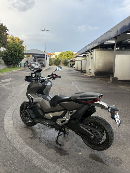 Honda X-ADV 750 akraprovic