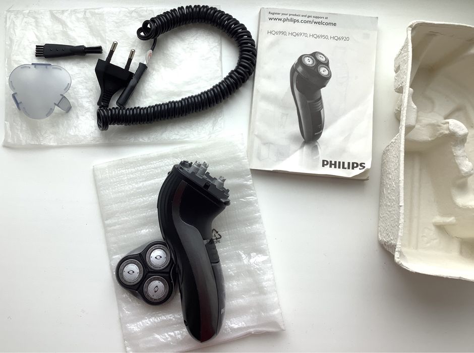 Электробритва Philips HQ6990 на аккумуляторе
