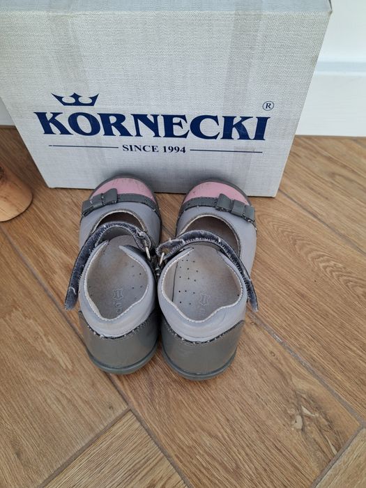 Skórzane buty baleriny balerinki półbuty kornecki 24