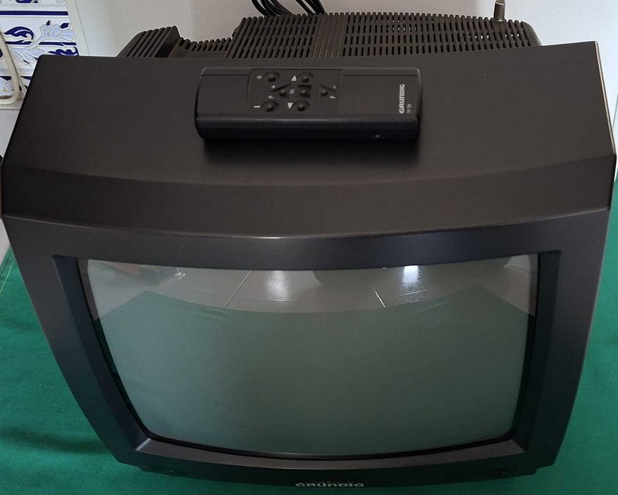 TV Televisor CRT Grundig P37-060