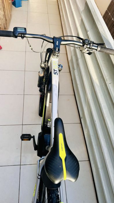 Bicicleta Elétrica BTT Rockrider e-ST 520 (Como Nova - Bateria)