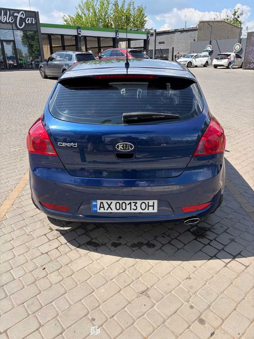 Автомобіль Kia Ceed 2008 (ProCeed)