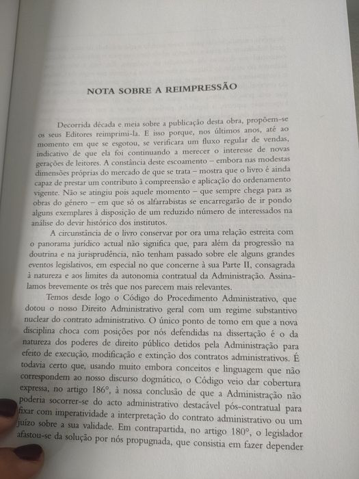 Legalidade e autonomia contratual nos contratos administrativos