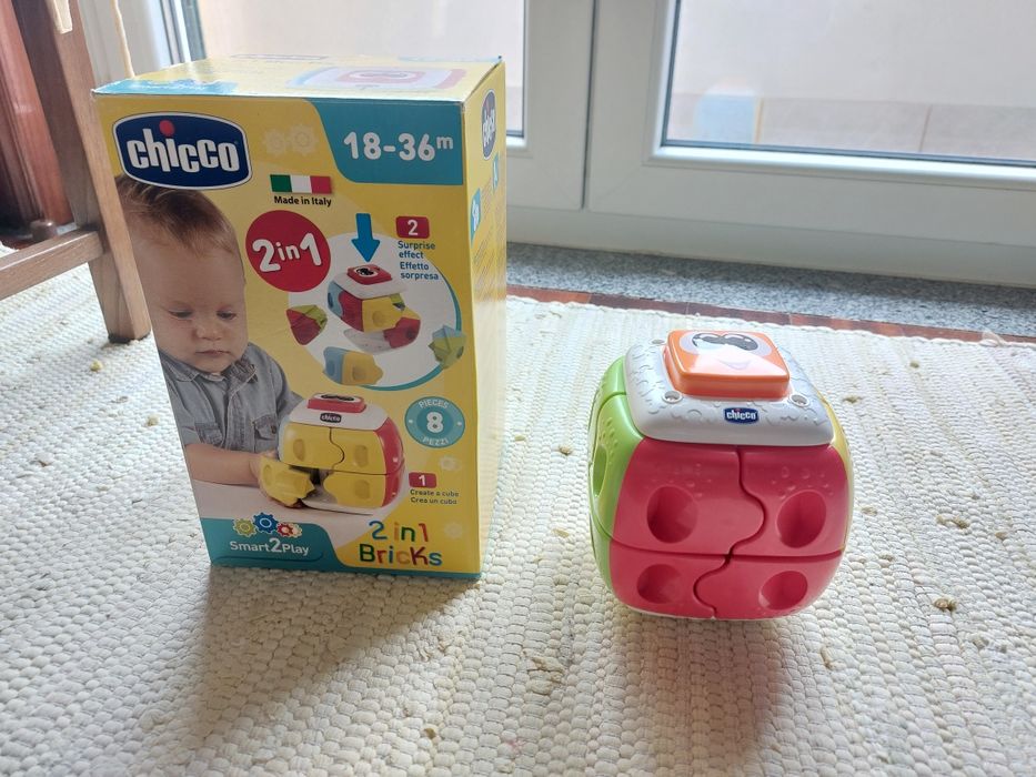 Cubo de peças encaixe chicco