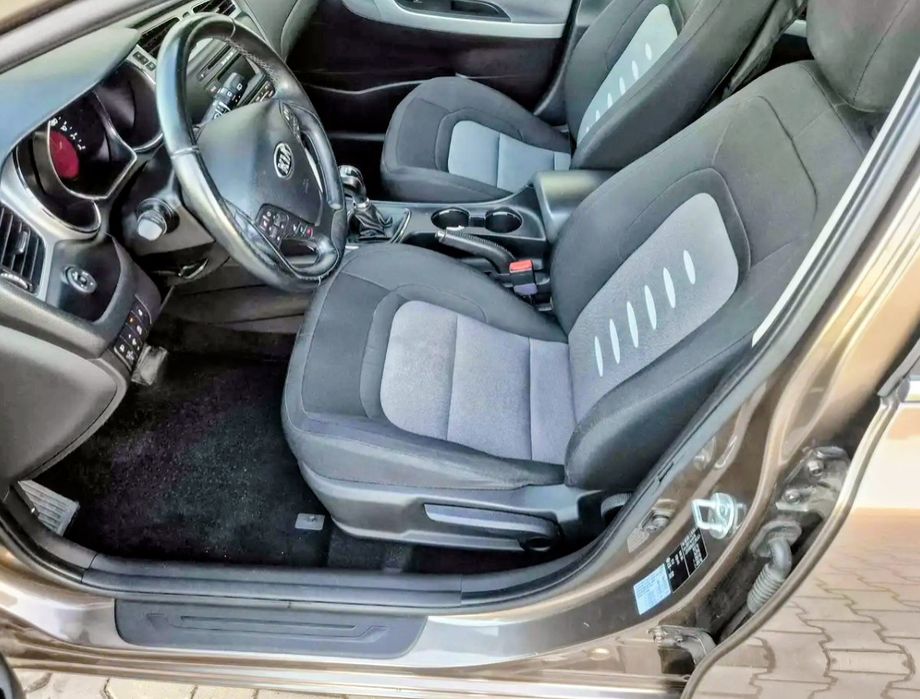 Samochód KIA CEED