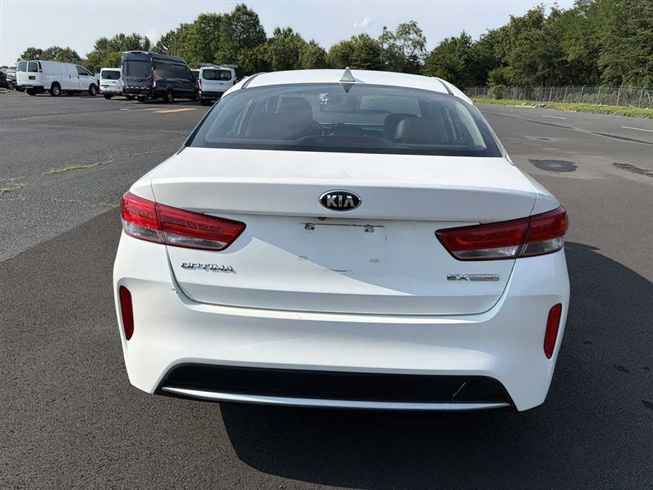 Kia Optima Hybrid      2017