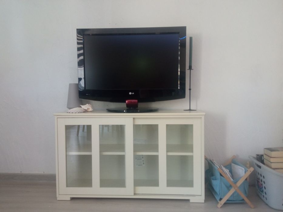 Telewizor LG , model 32 LB-75ZB
