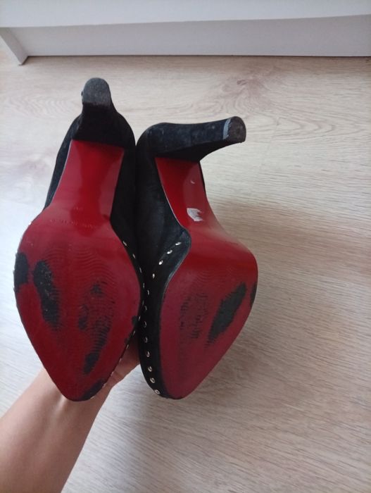 Buty damskie na obcasie