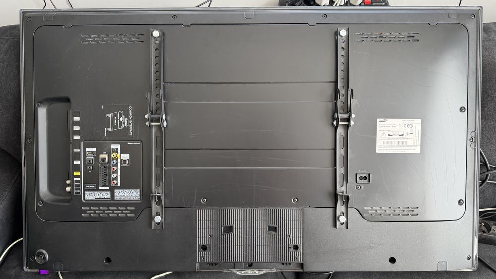 Telewizor Samsung 46” UE46F6640 – sprawny, dobry stan