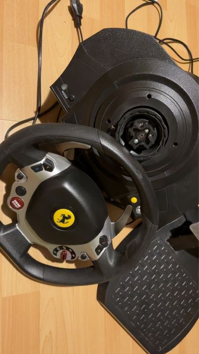 Thrustmaster TX Racing Wheel - Ferrari 458 Italia