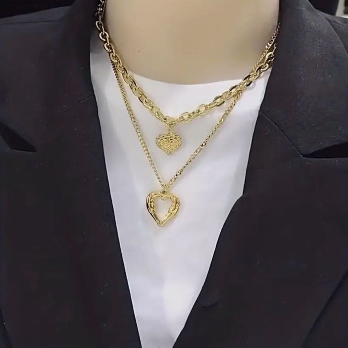 2 Colares Dourados com Coração NOVO