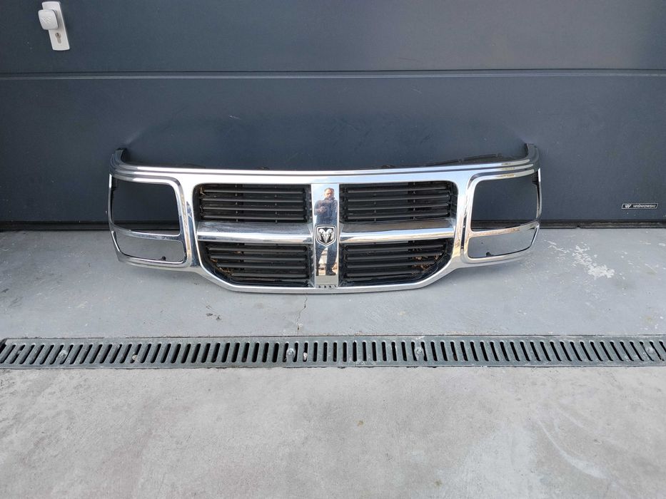 Dodge Nitro 2.8crd 2008r  gril atrapa chrom