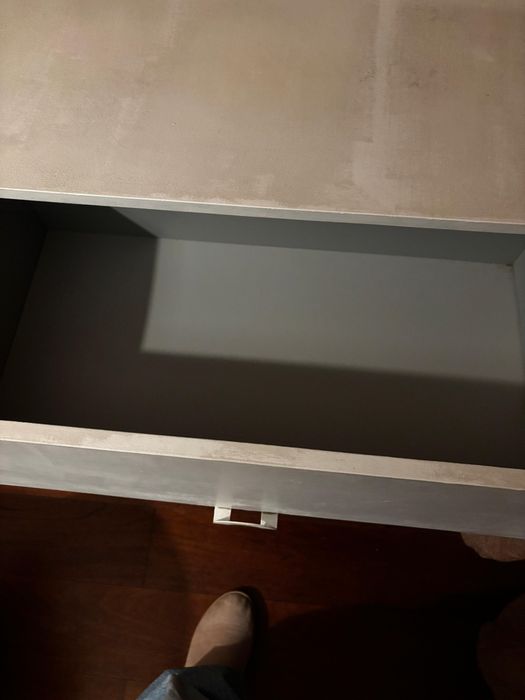 2 mesas cabeceira + 1 camiseiro