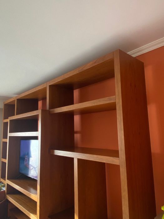 Estante móvel TV de sala em madeira carvalho mel