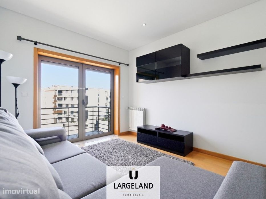 Apartamento T2 Duplex Zona Glicínias, Aveiro