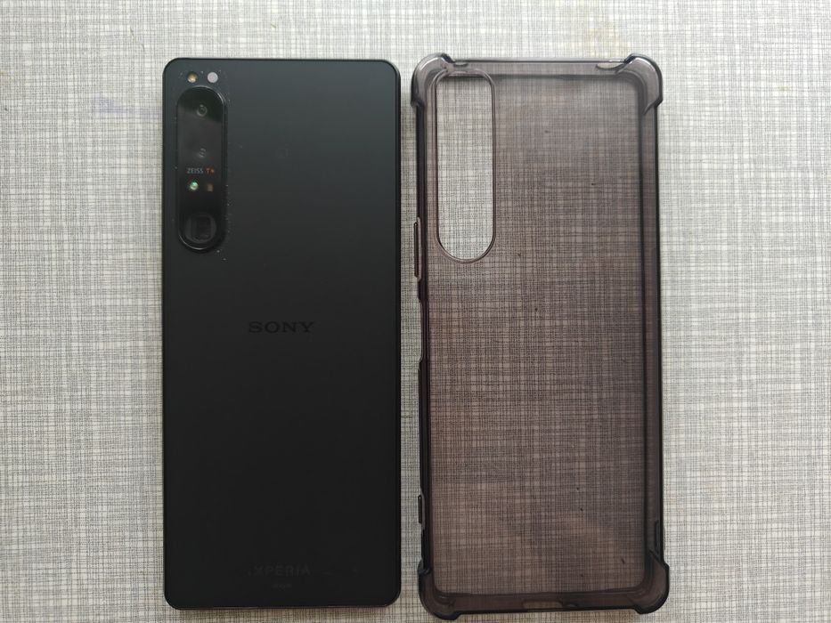 Sprzedam kultowy już smartfon Sony Xperia 1 mark lv 12/256.Stan nowego